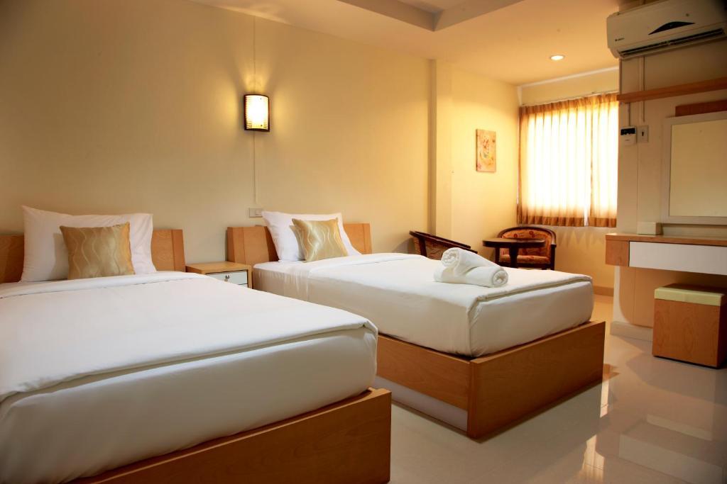 Hotel Baan Sanpoom Phitsanulok Zimmer foto