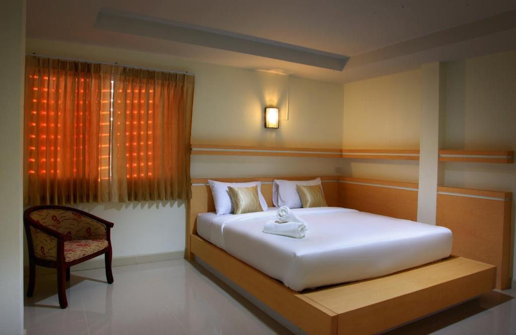 Hotel Baan Sanpoom Phitsanulok Zimmer foto