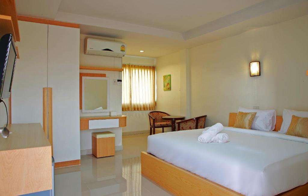 Hotel Baan Sanpoom Phitsanulok Zimmer foto